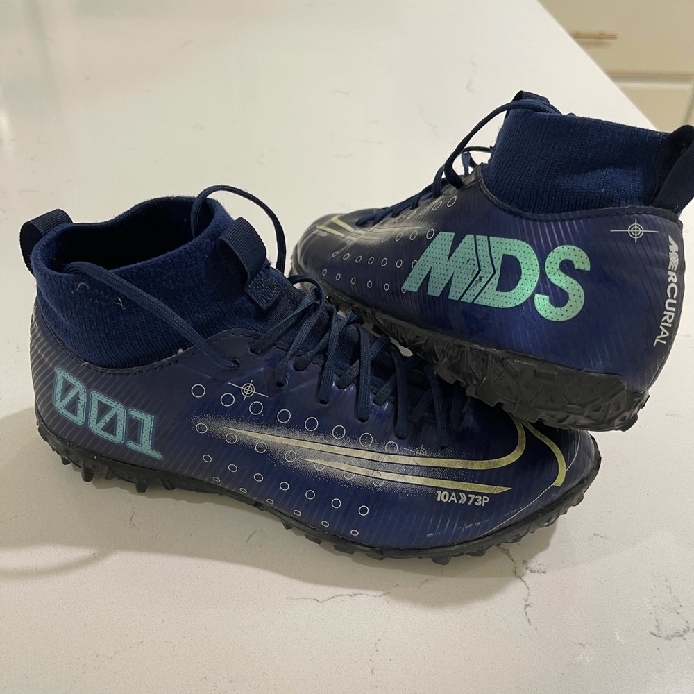 Nike Soccer Turf Cleats, Size 6, Mercurial